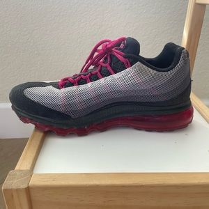 Nike air max women’ shoes US 7